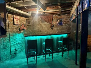 Bar (in der Unterkunft)