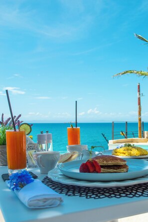 Desayuno a la carta incluido todos los días 