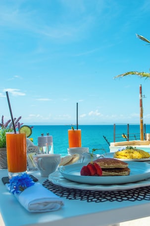 Desayuno a la carta incluido todos los días