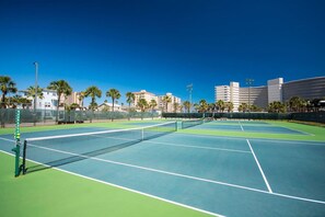 Sports court - Entire JAX Beach Bungalow 7 blocks from Ocean (Jacksonville Beach)