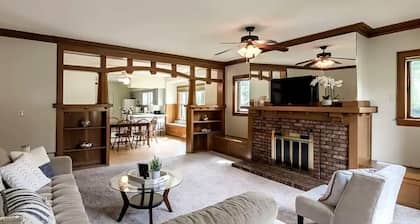 Bright and Spacious Historic Kingman Blvd 3Bdr #1