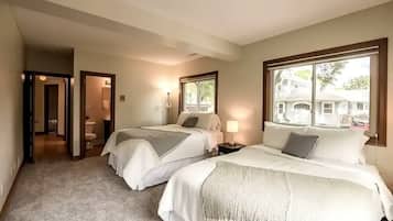 3 makuuhuonetta, silitysrauta/-lauta, Wi-Fi, vuodevaatteet