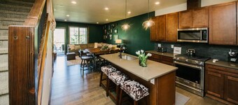 Luxe Townhouse in the Pines, Modern Mountain Charm