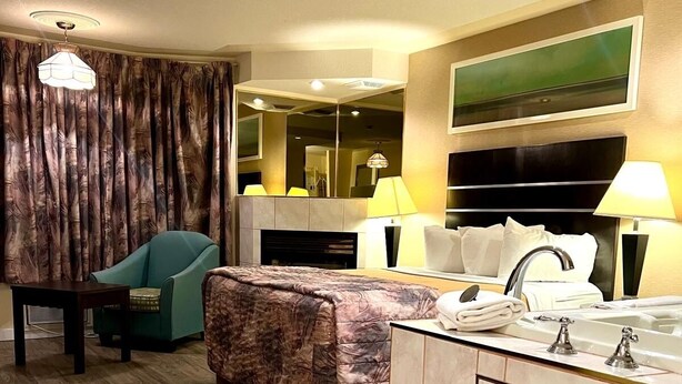 Suite, 1 queensize-seng | Wi-fi (inkludert) og sengetøy
