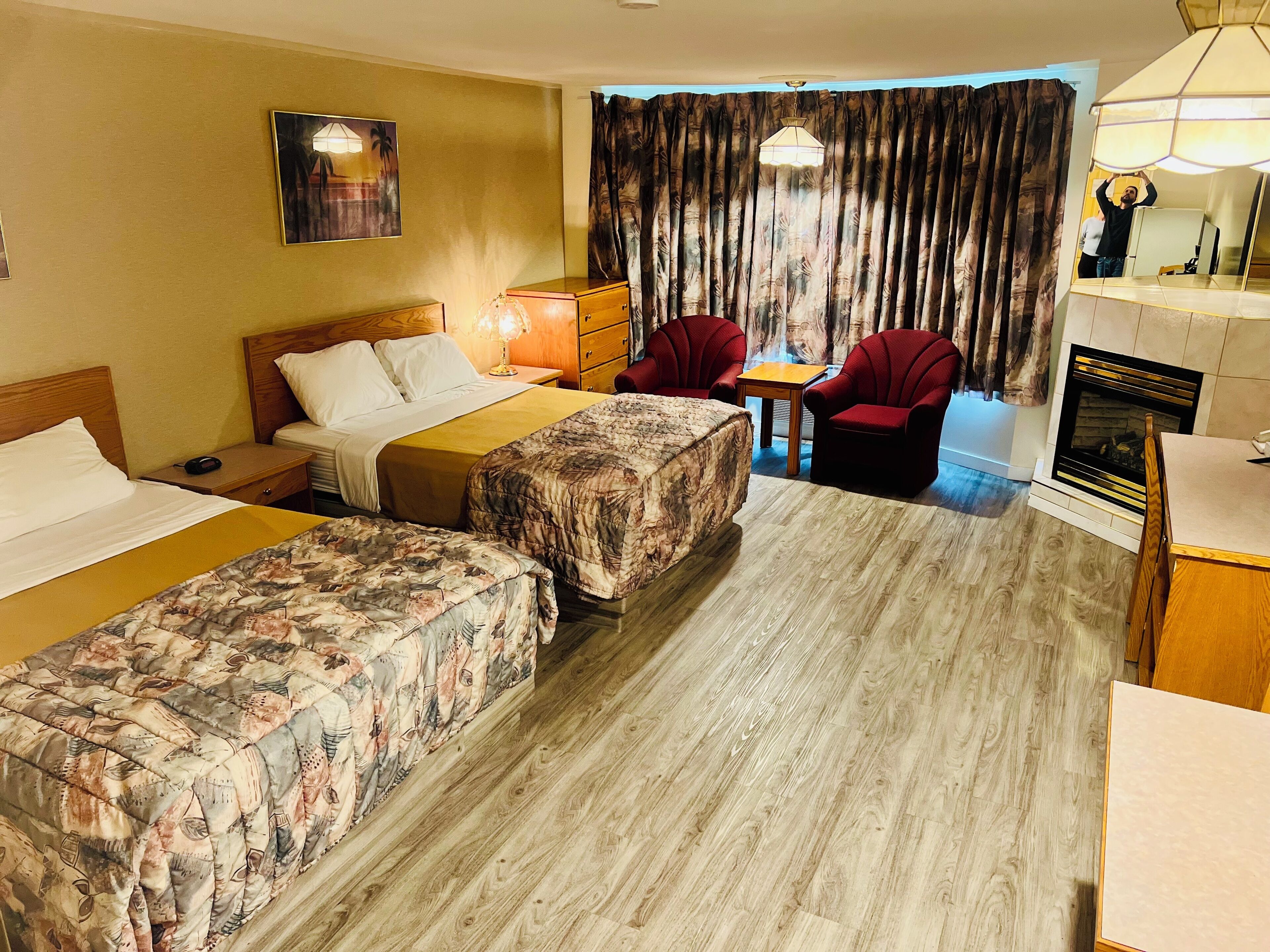 Free WiFi, bed sheets