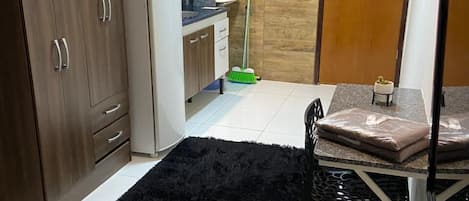 Appartement, 1 lit double, cuisine | Coin séjour