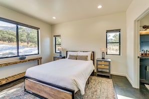 2 habitaciones, escritorio, cuna de viaje y wifi 