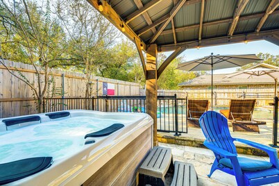 WFH-Friendly Austin Getaway w/ Backyard Oasis!