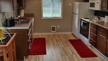 Microwave, oven, stovetop, dishwasher