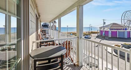 Prime oceanfront location at the Grand Victorian