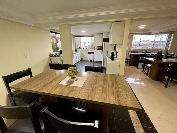 Dining - Webi Coliving - Coqueiros (Florianópolis)