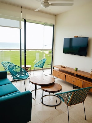 Apartamento | Área de estar | TV de tela plana