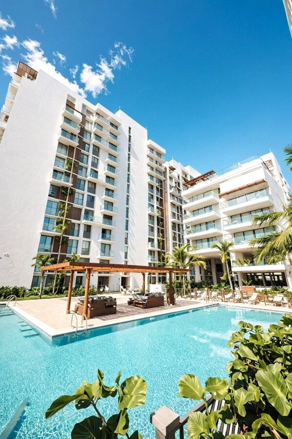 Apartamento básico | Piscina | Piscina externa