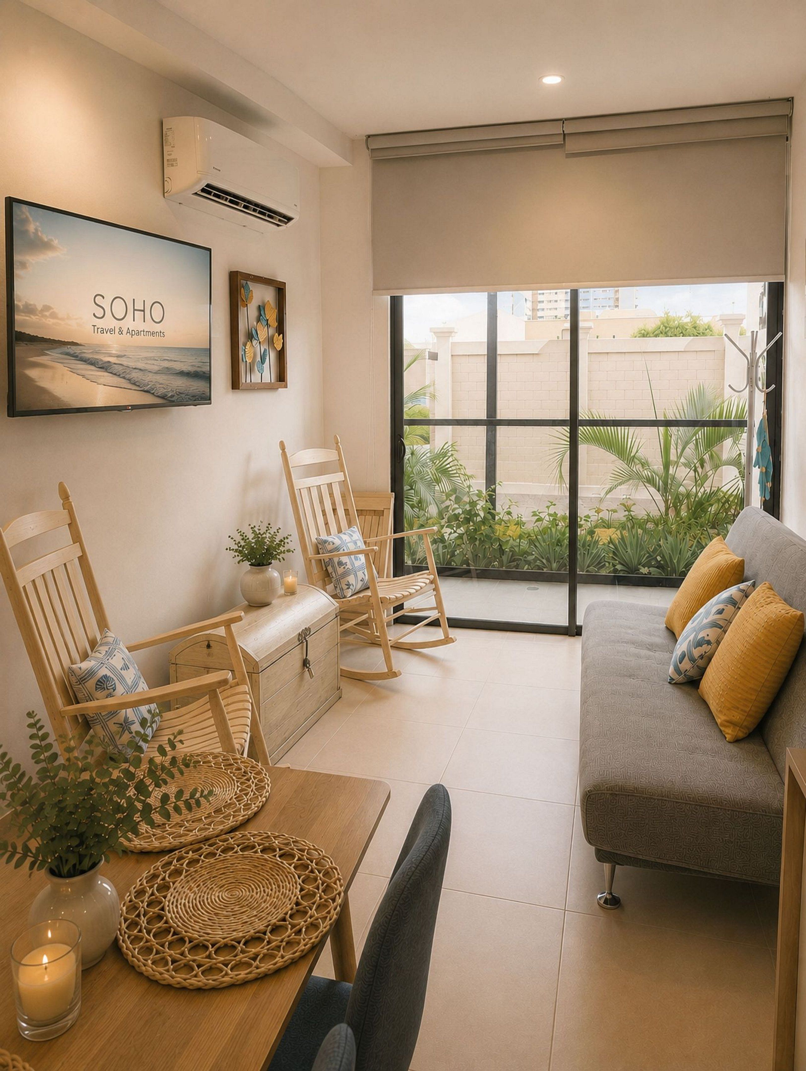 Apartment | Living area | Flat-screen TV