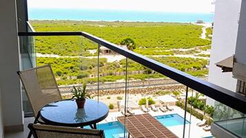 基础公寓 | 室外用餐