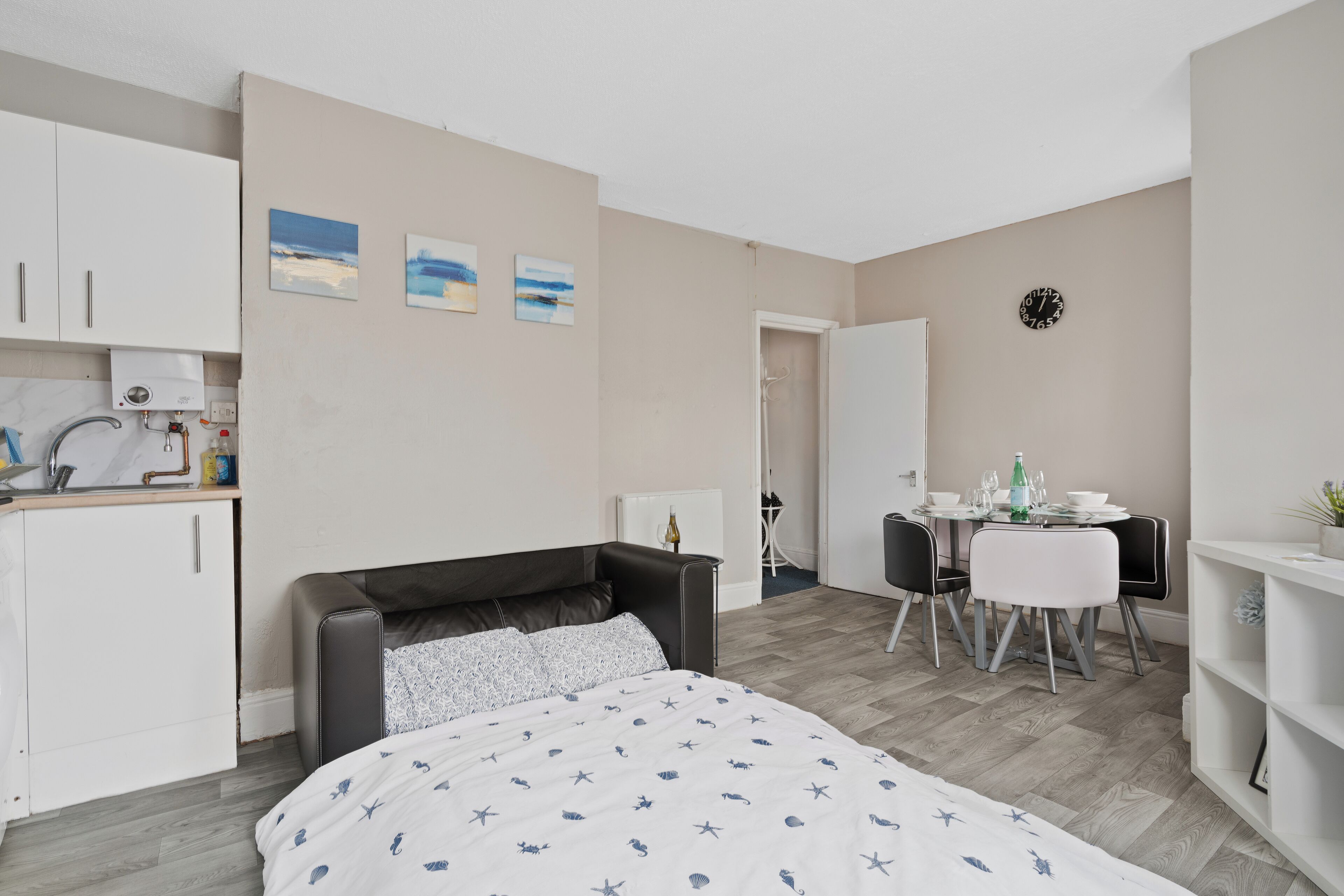 1 bedroom, iron/ironing board, WiFi, bed sheets