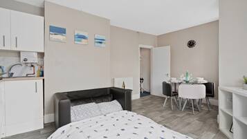 1 bedroom, iron/ironing board, WiFi, bed sheets