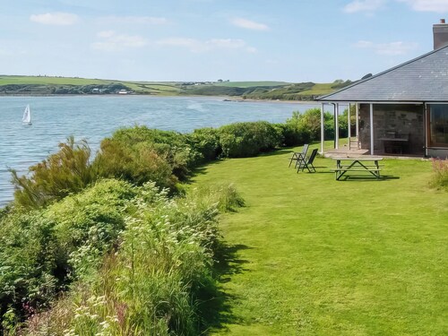 7 bedroom accommodation in St Ishmaels Musslewick, near Broad Haven