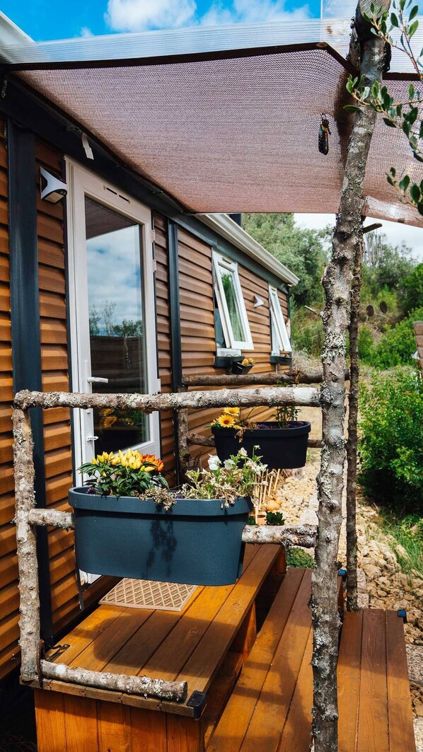 Mobile Home, 1 Bedroom, Smoking, Patio | Exterior detail