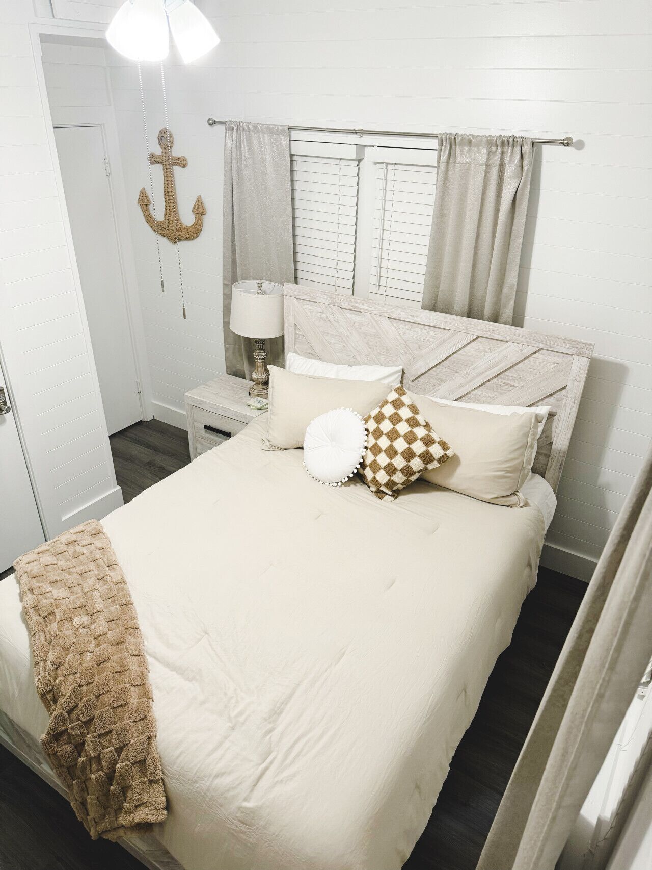 3 bedrooms, desk, free WiFi, bed sheets