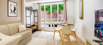 La Vie en Rose - FREE Household Cleaning - Netflix / Prime / Disney + included