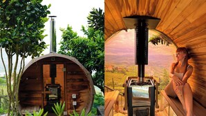 A wooden cabin with a sauna, a wooden deck, and a view of the countryside. - Quinta de Raj (Peso da Régua)