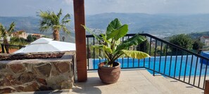 Outdoor pool, free pool cabanas, pool umbrellas - Quinta de Raj (Peso da Régua)