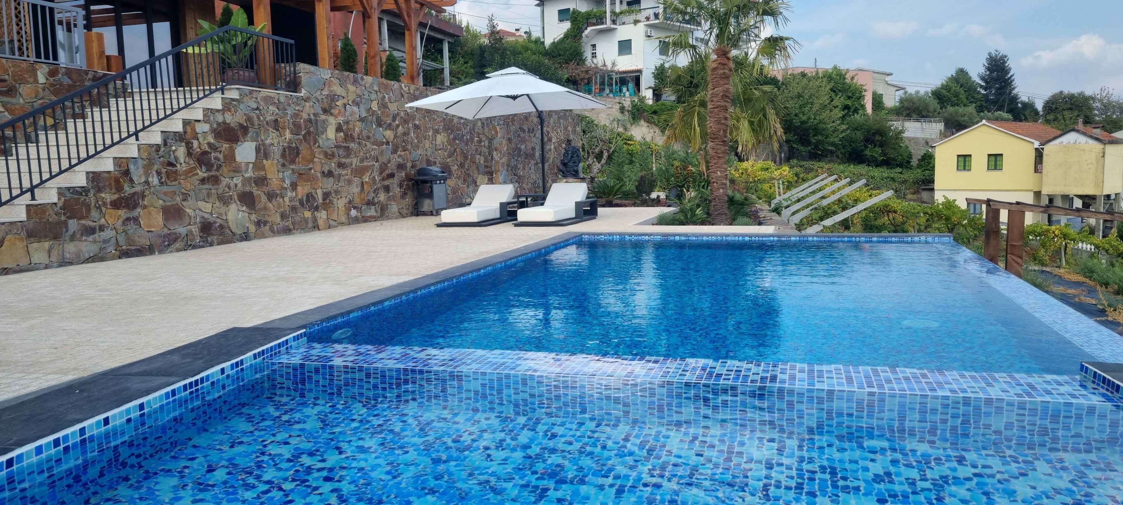 Outdoor pool, free cabanas, pool umbrellas