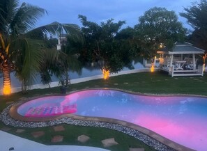 Udendørs pool