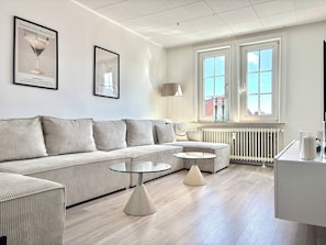 Smart-TV, fotballspill og bøker