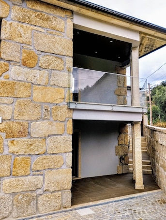 Exterior detail. R3 Service Casa do Pomar