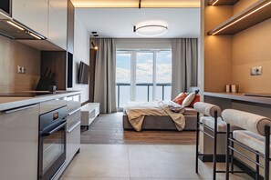 Deluxe Studio, City View, Balcony, 11th floor | 1 bedroom, individually decorated, individually furnished