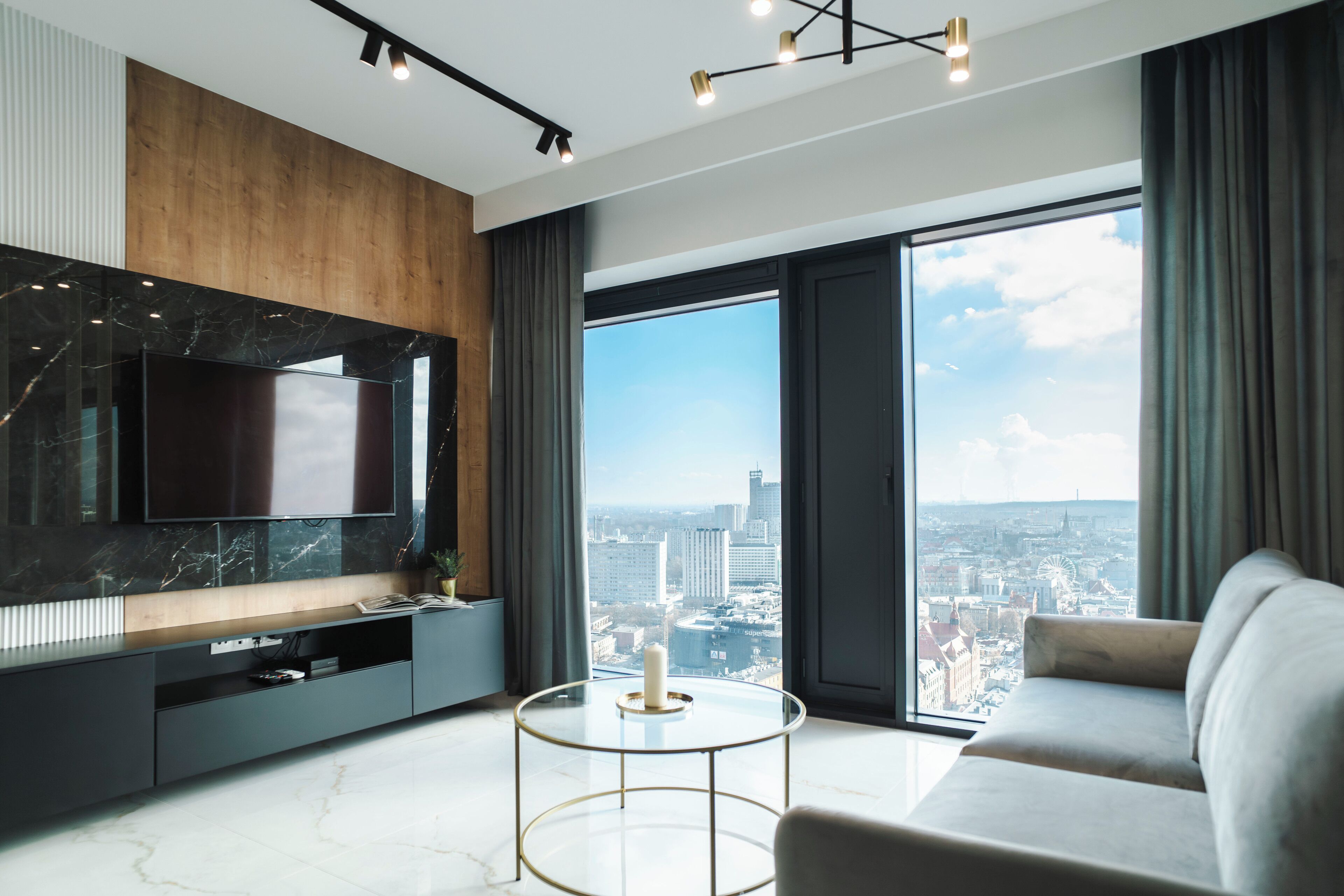 Luxury Studio, City View, 25th floor | Individually decorated, individually furnished, iron/ironing board