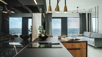 Luxury Studio, City View, 25th floor