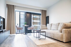 Comfort Studio, City View, 17th floor | 1 bedroom, individually decorated, individually furnished