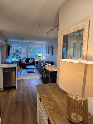 Smart-tv och eldstad