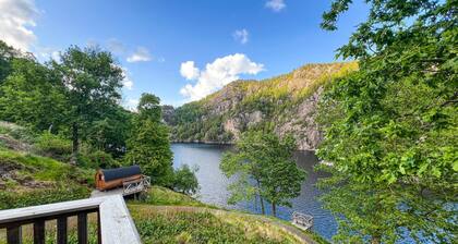 Lovely home in Flekkefjord with sauna