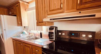 Charming 2-bedroom house in Haines City with AC, WiFi