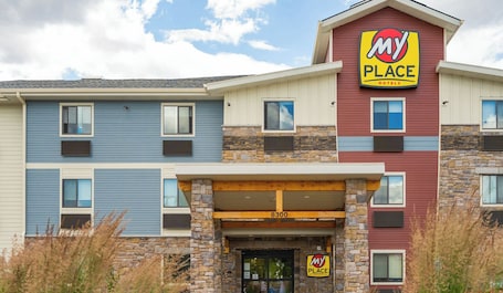 Exterior. My Place Hotel-Redding CA