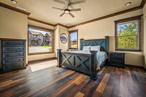 7 bedrooms, WiFi - Skip`s Mountain Retreat (Sevierville)