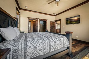 6 bedrooms, iron/ironing board, free WiFi, bed sheets