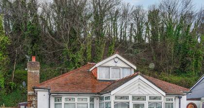 Rosemount is the perfect place for a relaxing getaway near the beach.