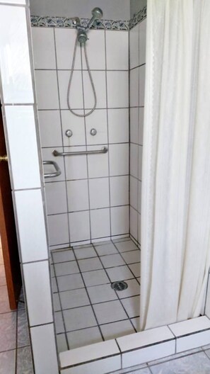 Handtücher, Seife, Toilettenpapier