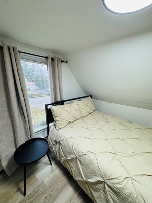 2 slaapkamers, een bureau, gratis wifi, beddengoed