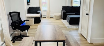 Super Modern 2-Bedroom Riverside Home @ RIT