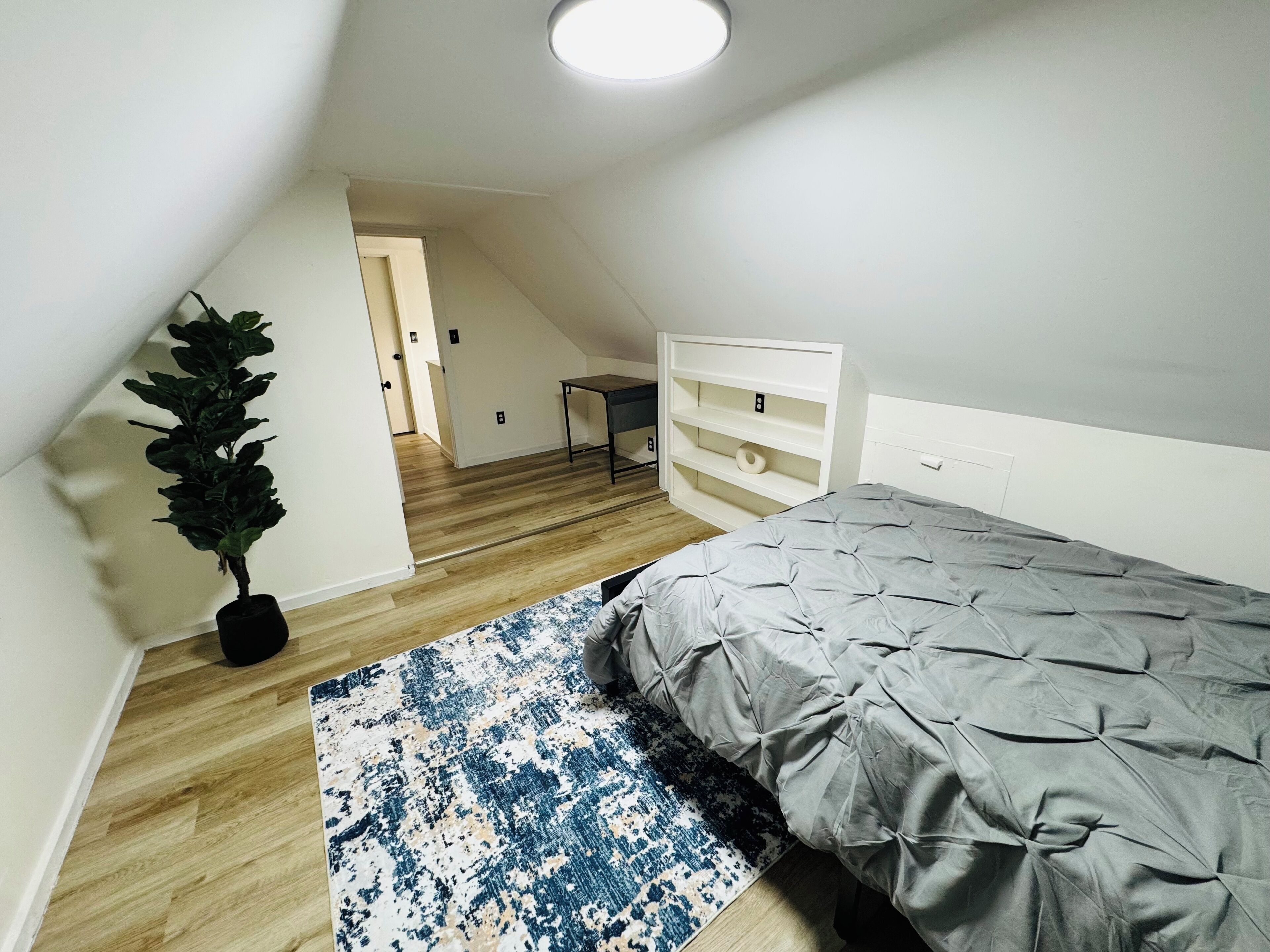 2 bedrooms, desk, free WiFi, bed sheets
