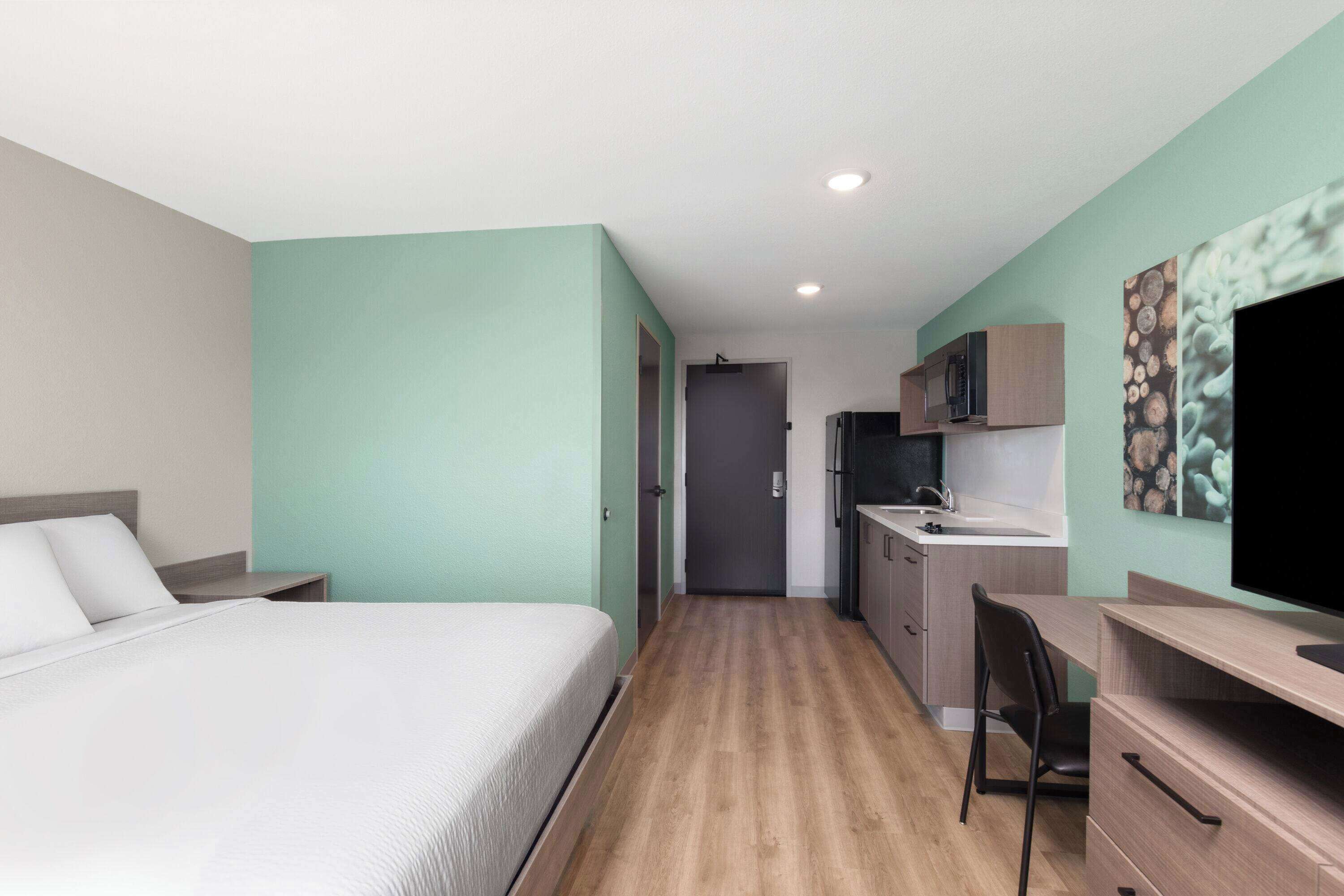 Suite, 1 Queen Bed, Non Smoking