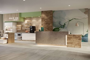 Lobby - Wyndham Garden Tampa Fairgrounds/Casino (Tampa)