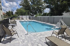 Piscina externa