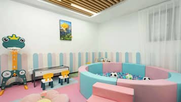 Tempat bermain anak - outdoor